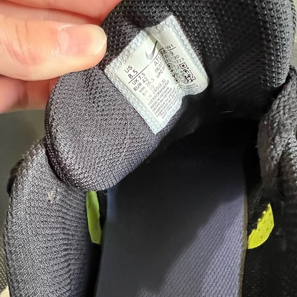 Nike Shoes - Picture 2 of 5